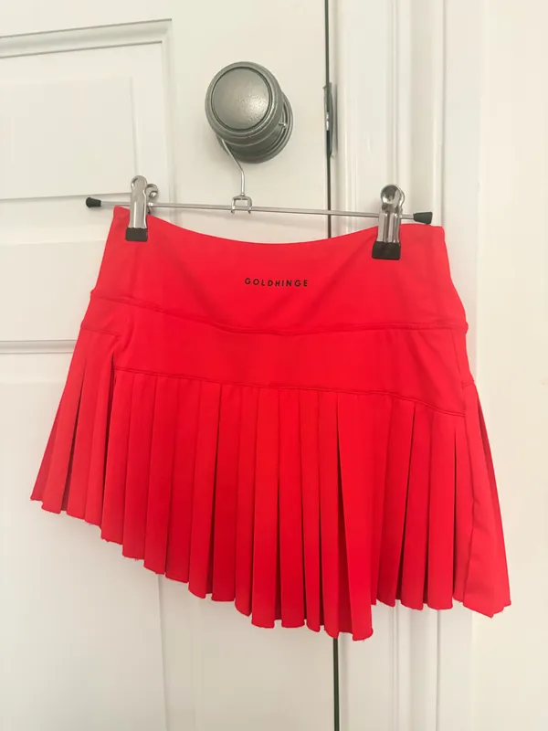 Red Gold Hinge Pleated Tennis Skirt - Image 2