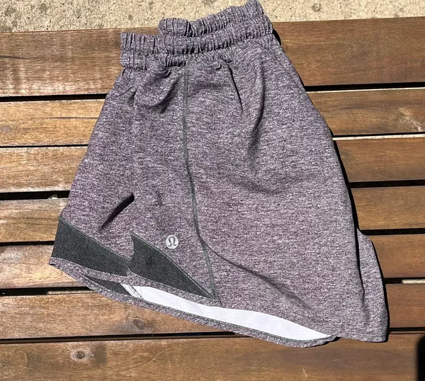 Lululemon Hotty Shorts Hot 4" - Image 3