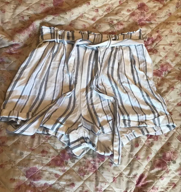 Forever 21 Paperbag Shorts - Image 2