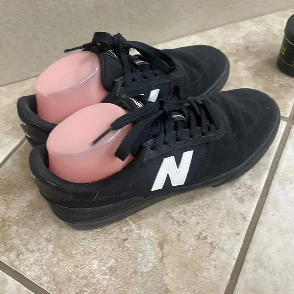 New Balance 272 Skate Shoes Black Suede Ortholite Womens Size 9.5- mens 8 unisex - Image 3