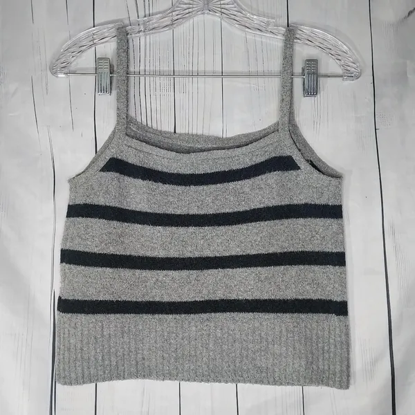 Abercrombie & Fitch Gray and Black Striped Cropped Casual 90’s Women's Top - Image 6