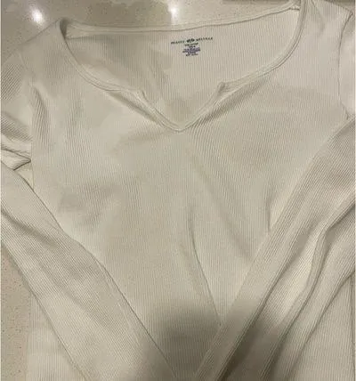 Brandy Melville Long Sleeve Top - Image 2