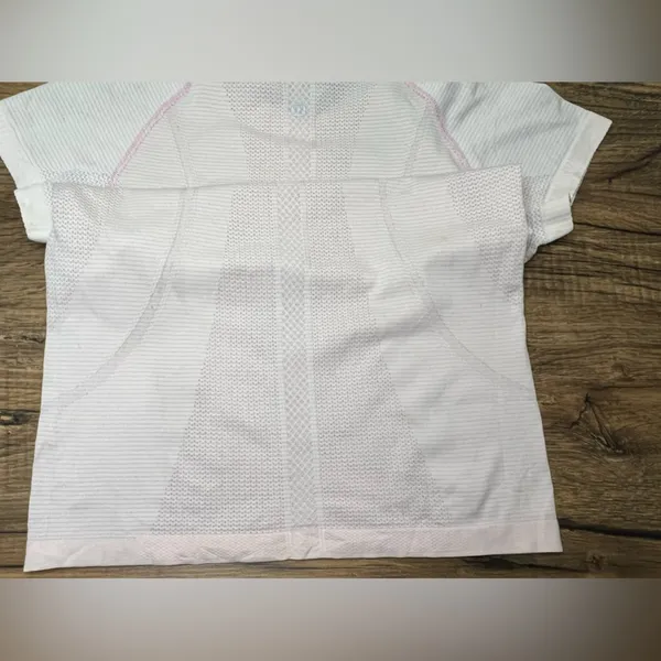 Lululemon Swiftly Top size 6 - Image 6