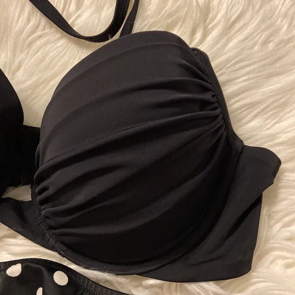 Victoria Secret Top and Bottoms Swim bottoms is size L and top is push up 34DD - Image 4