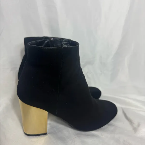 Steve Madden ankle suede black booties with gold heel size 7 - Image 2