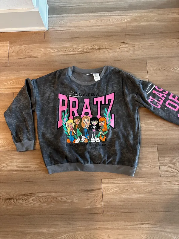 Fleece Bratz Sweatshirt Gray Size XL - Image 2