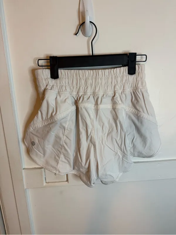 Lululemon White Track That High Rise Lined 3” Shorts - Image 5