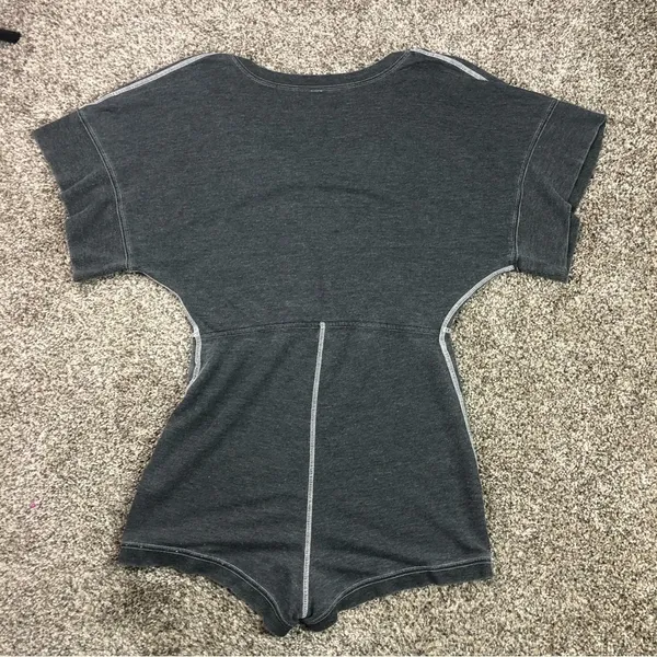 Intimately Free People Women’s Gray Romper Shorts Size Small - Image 4