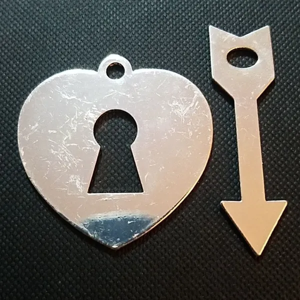 Silver Tone & Blue Floral Heart Lock & Arrow Pendants - Image 2