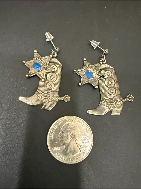 Vintage Style Silver-tone Cowboy Boots Sheriff Dangle Earrings - Image 3