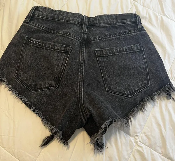 BLANK NYC Black Jean Shorts - Image 2
