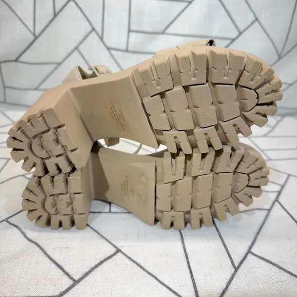 Madden Girl Platform Sandals Size 9 Tan Woven Lug Sole Block Heel Buckle‎ Strap - Image 9