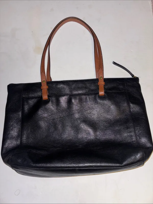 Fossil…Rachel Tote Black Pebbled Leather Tote With Brown Contrasting Handles - Image 2
