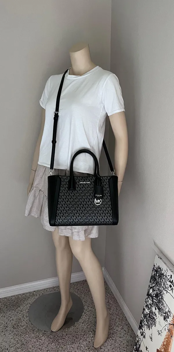 Michael Kors Purse And IPad Case - Image 9