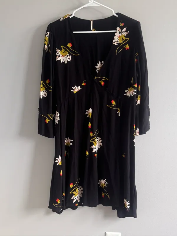 Free People Floral Wrap Dress Medium Black Bell Sleeve‎ Boho - Image 2