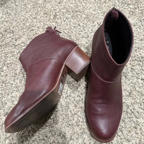 Toms Leila oxblood leather booties size 9.5 - Image 4