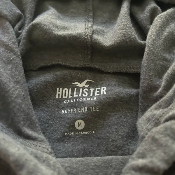 Women’s Hollister Cropped Sweatshirt Size Medium Hoodie - Image 2