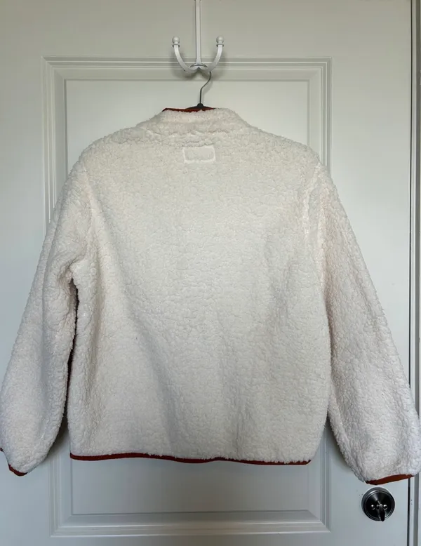 Universal Threads Cream Sherpa Jacket - Image 4