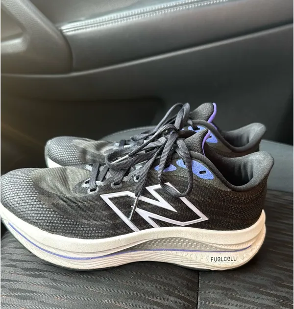 New Balance Sneakers - Image 2