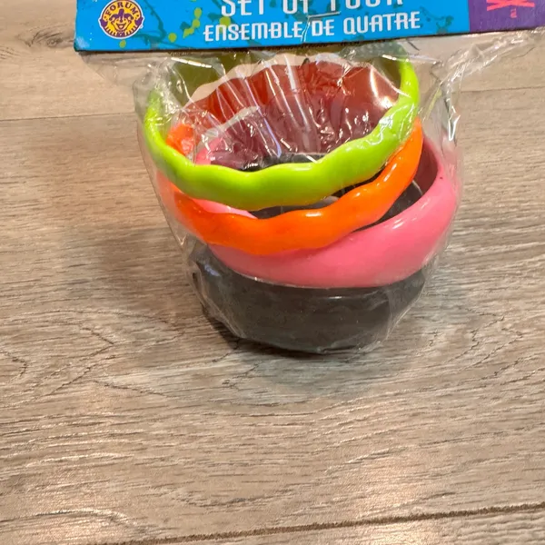 Forum Novelties NWT 80s To The Maxx‎ Deluxe Bangle Bracelets Set of Four Neon Color - Image 2