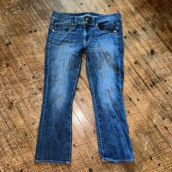 American Eagle distressed basic Artist crop size 6 jeans - Image 3