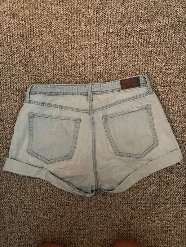 Hollister Mom Shorts - Image 2