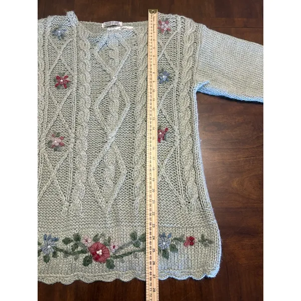 Vintage Bobbie Brooks Womens Sweater Beaded Floral Hand Knitted Cottage Cute Y2K - Image 8