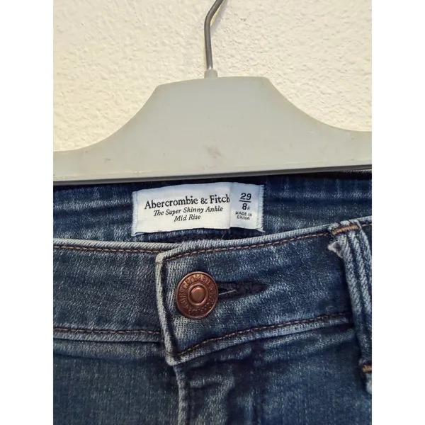 Abercrombie & Fitch Super Skinny Ankle Mid Rise Jeans Dark Wash Raw Hem 29 8R - Image 2