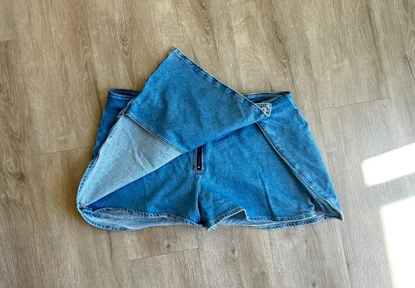 American Eagle Denim Wrap Mini Skort – Size 16 – NWOT - Image 2