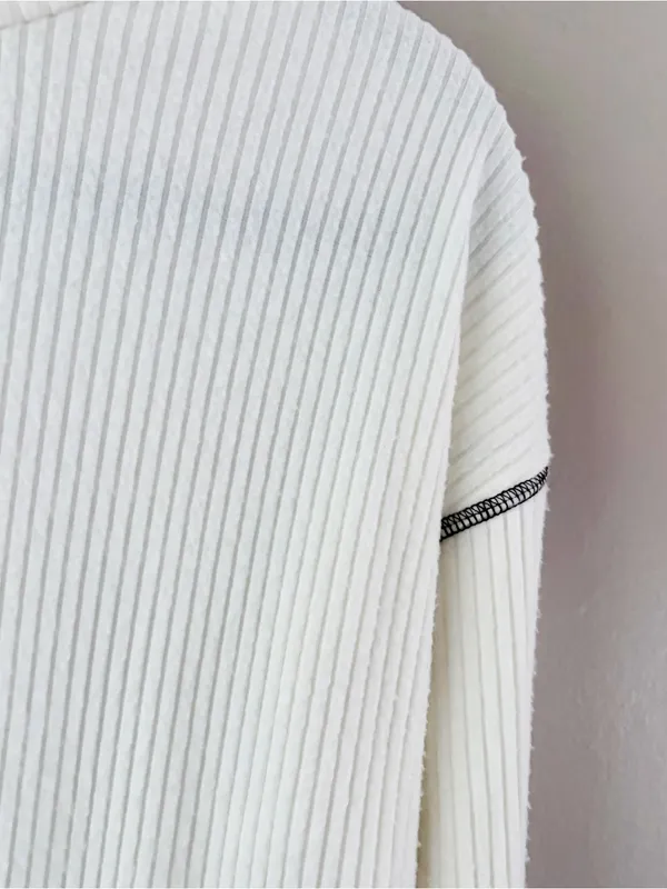 EVEREVE White Ribbed Mock Neck Contrast Stitch Sweater Size S - Image 2