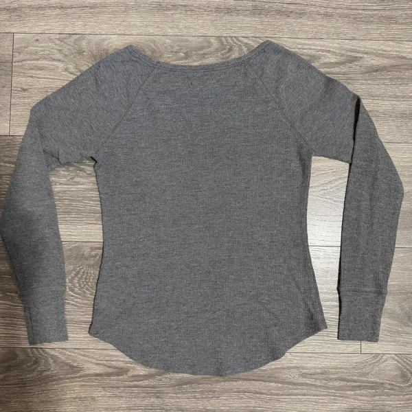 American Eagle Women Top XS Grey Loved Waffle Knit Thermal Scoop Neck Raglan Y2K - Image 10