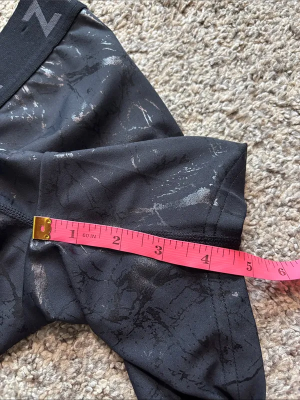 Zyia Bike Shorts size large - Image 4