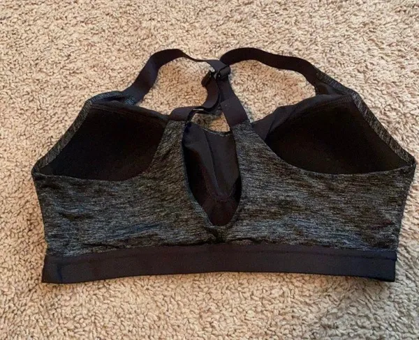 Victoria’s Secret Sports Bra - Image 5