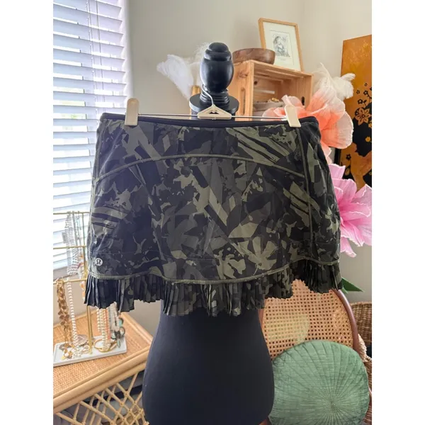 Lululemon City Sky Run By Pop Cut Fatigue Green Black Camo Ruffle Tennis Skirt - Image 3