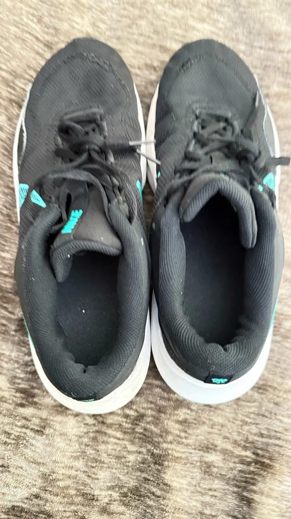 Nike Legend Essential 3 NN Men’s size 9.5 - Image 5