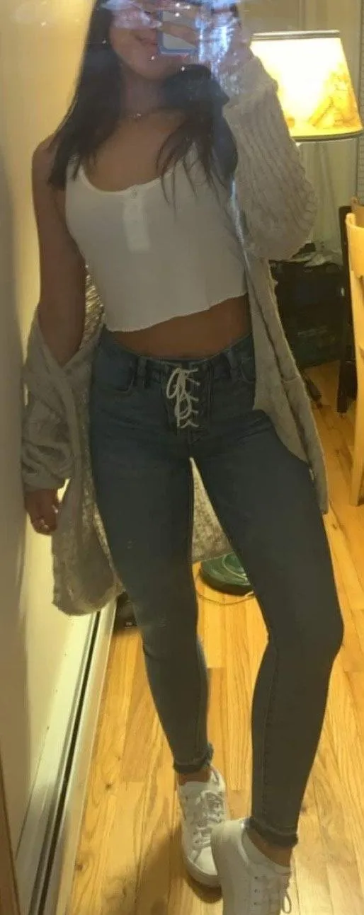 American Eagle High Waisted Lace Jeans - Image 3