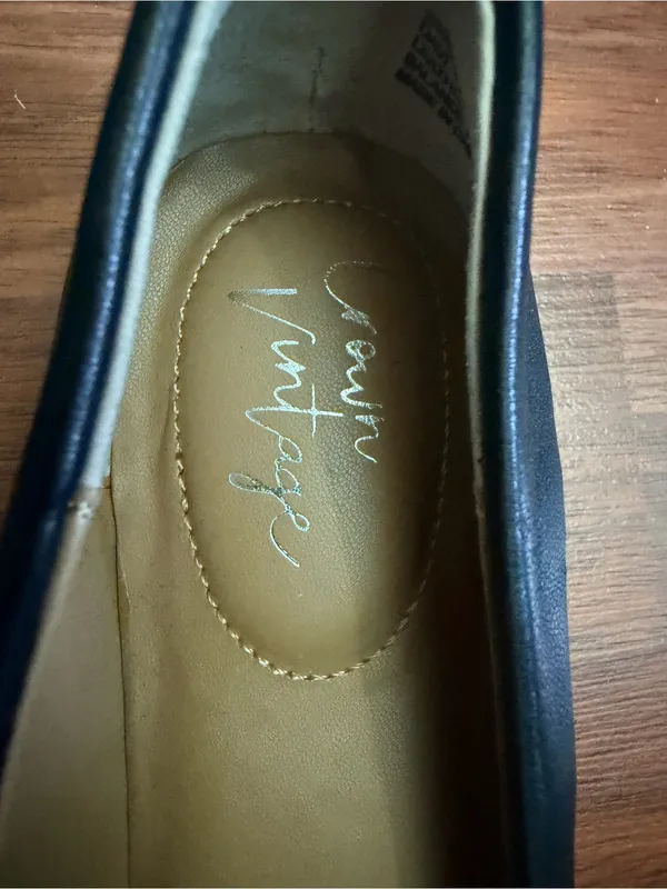 Crown Vintage Black Leather Ballet Flats with Tan Insole - Image 4