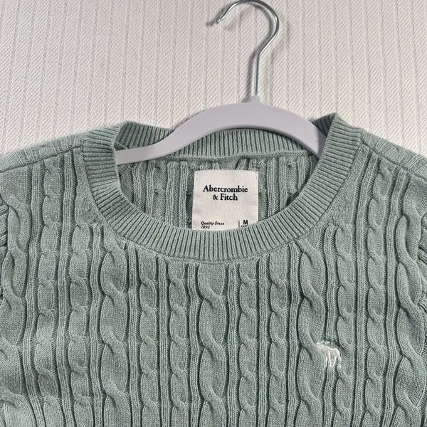 Abercrombie & Fitch Women’s M Green Cable Knit Crewneck Sweater Long Sleeve - Image 5
