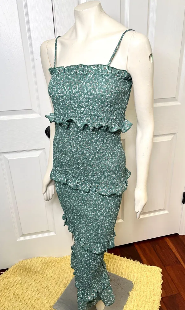 SheIn Green Floral Daisy Print Midi Smocked Bodycon Dress w/ Ruffles Size Medium - Image 4
