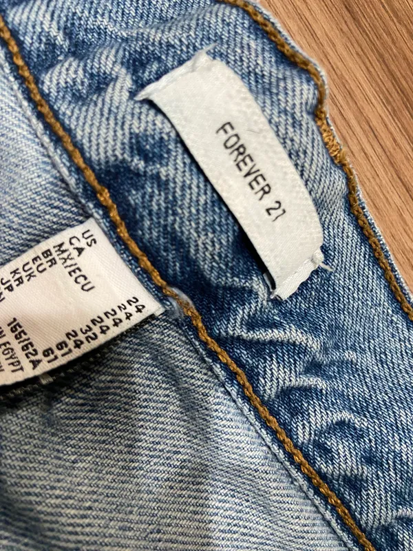 Forever 21 Jeans - Image 3