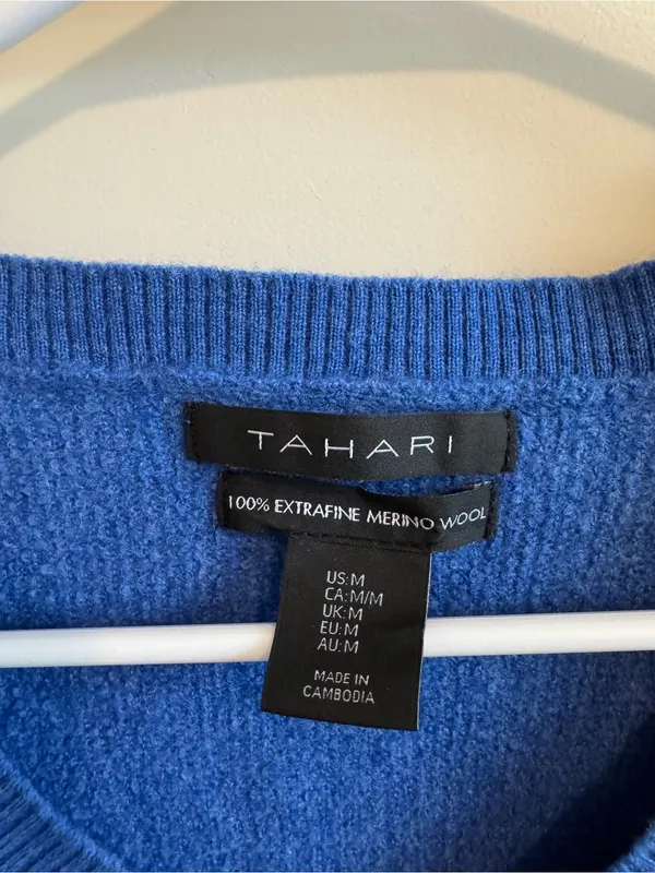 Tahari 100% ExtraFine Merino Wool Blue Sweater - Image 2