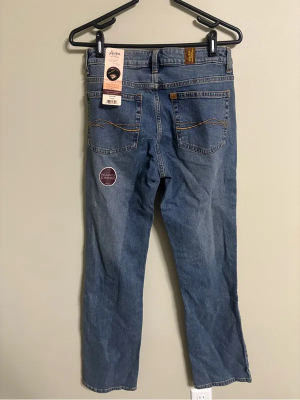 Aura Wrangler Jeans Size 4 New Instantly Slimming No Gap Waist New Mid Rise - Image 2
