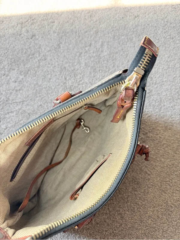 Vintage Dooney and Bourke Black Florentine Vacchetta Leather Bag - Image 7