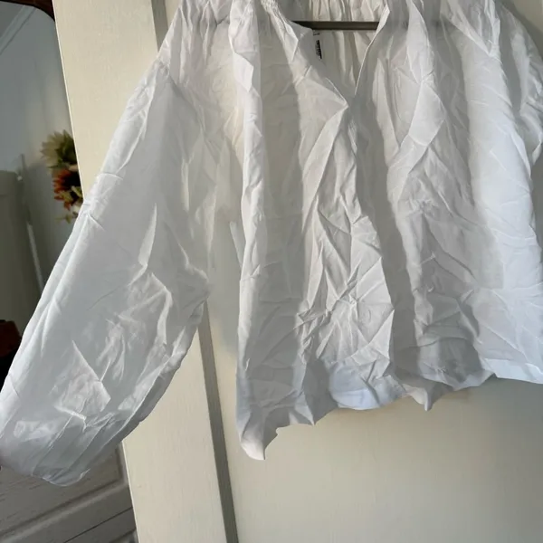 Madewell Shirred Long-Sleeve Top in Eyelet White Size Medium NWT - Image 7