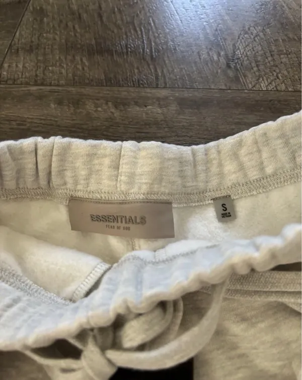 Fear of God light oat Small Cuffed sweatspants - Image 6