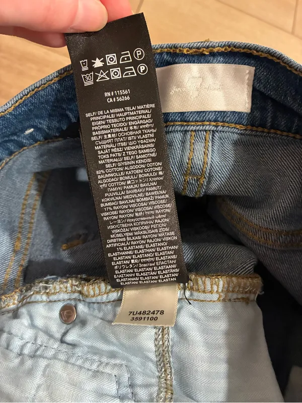 7 for All Mankind Women’s Ultra High Rise Dojo Jean Distressed Size 28 - Image 9