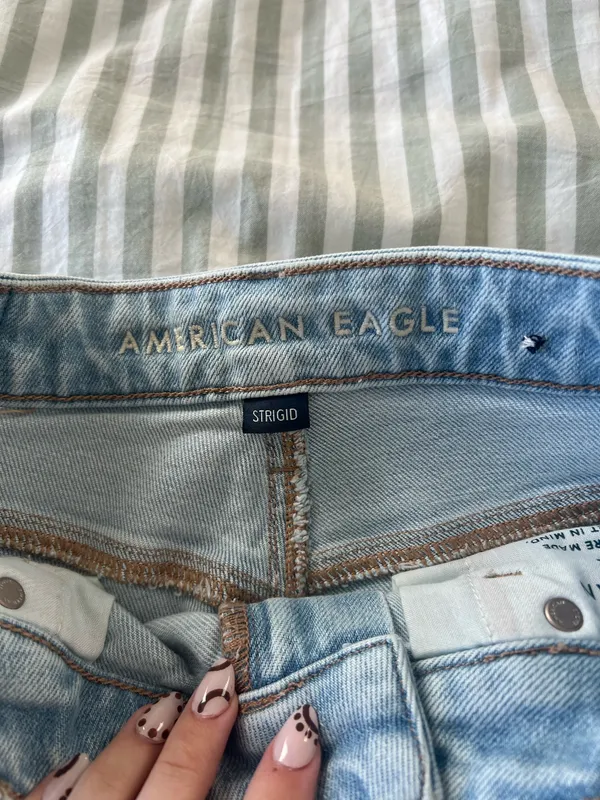 American Eagle Jeans - Image 3