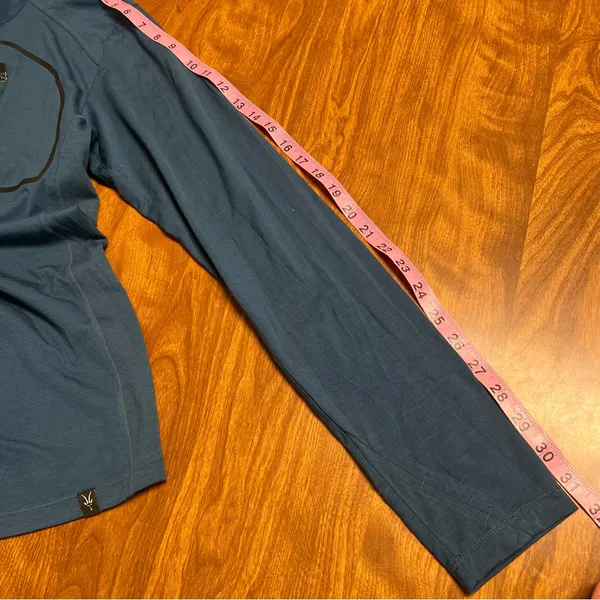 ibex Woolies Tech 1/4 zip Blue Merino Wool Quarter - Image 7