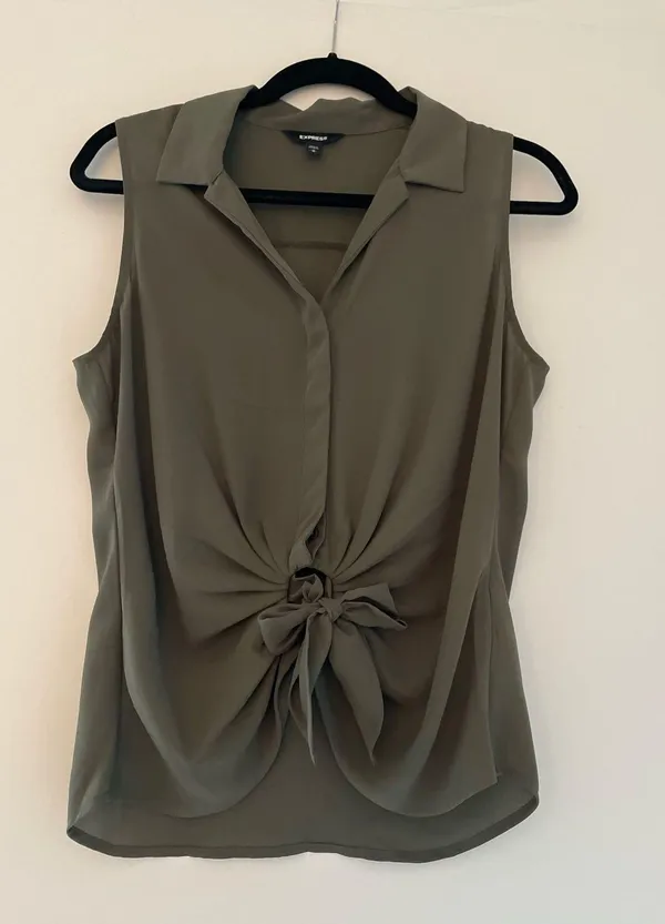 Express Women’s Top Medium - Image 2