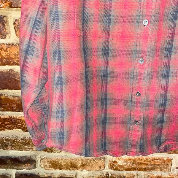 L.L. Bean Red Plaid Vintage Cotton Flannel Button Down Shirt Women's Size Medium - Image 3